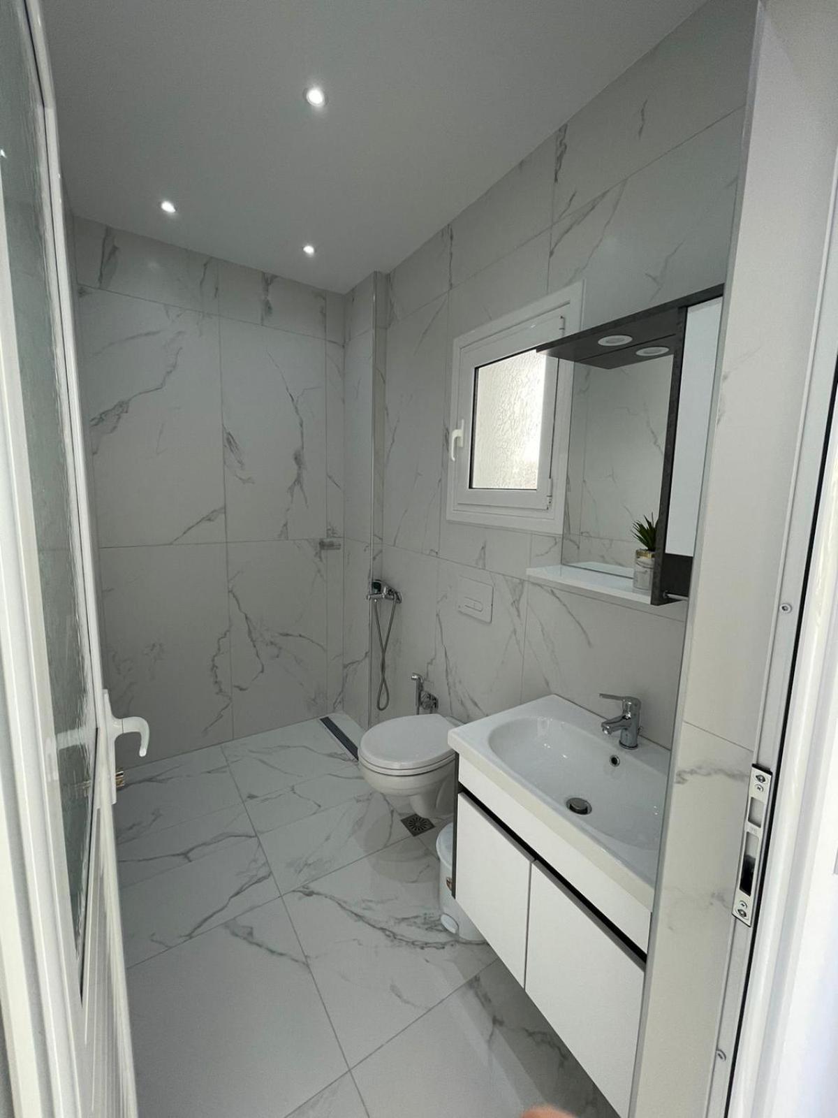 Villa Eden Breeze Sarandë Buitenkant foto